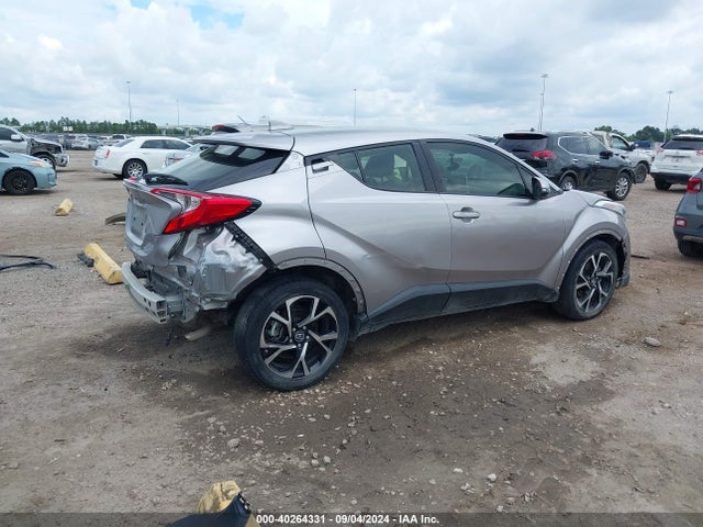 Toyota C-HR XLE 2019 JTNKHMBX5K1057239 Image 4