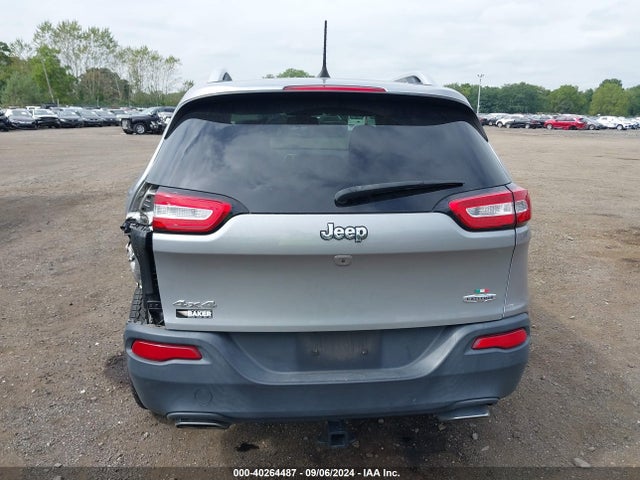1C4PJMCS2HW567383 Jeep Cherokee Latitude 4x4