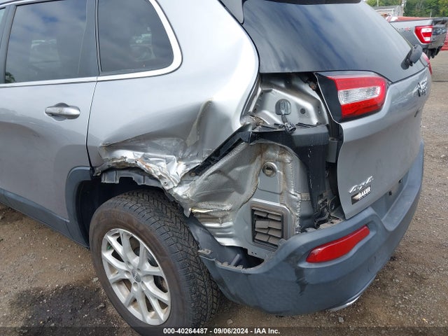 1C4PJMCS2HW567383 Jeep Cherokee Latitude 4x4