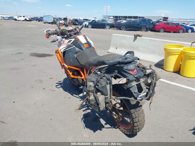 2017 KTM 1090 VBKV49400HM978915 Photo 2