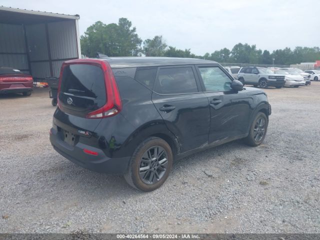 KNDJ23AU5M7147588 KIA SOUL S