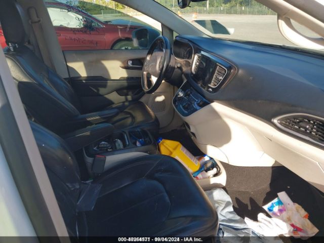 2C4RC1BG2HR526503 Chrysler Pacifica Touring-l