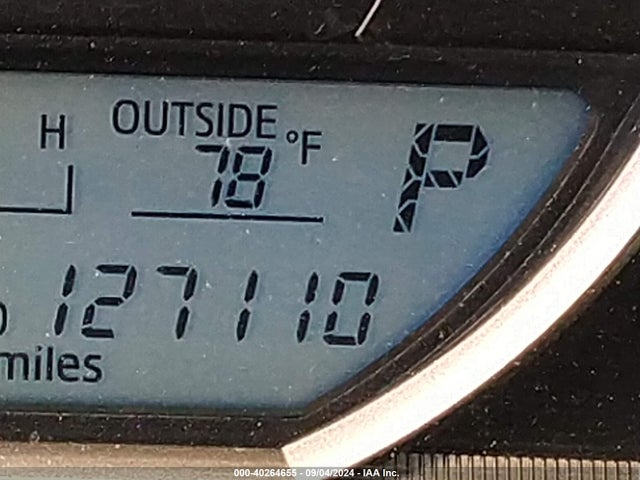 Toyota RAV4 LE 2015 JTMBFREV6FJ021826 Image 16