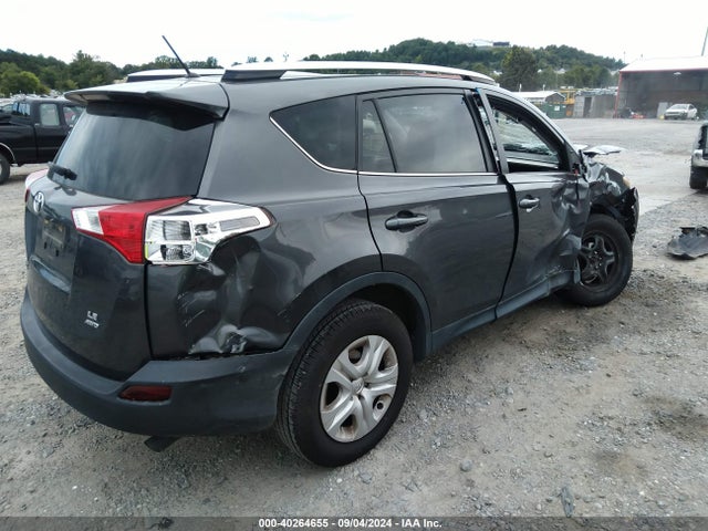 Toyota RAV4 LE 2015 JTMBFREV6FJ021826 Image 4