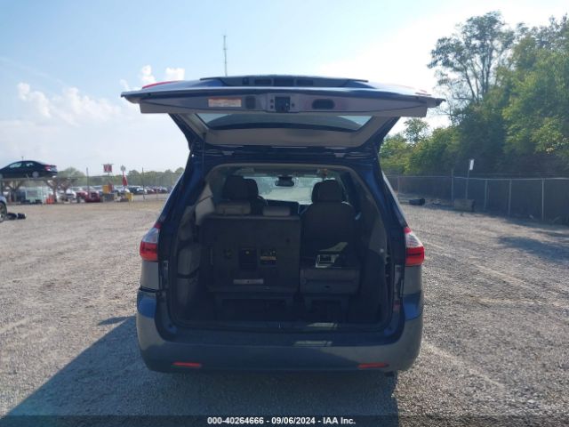 5TDYZ3DC1HS767427 Toyota Sienna Xle 8 Passenger