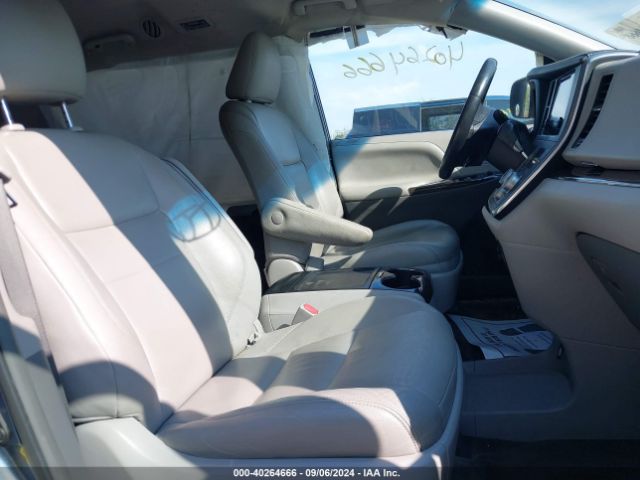 5TDYZ3DC1HS767427 Toyota Sienna Xle 8 Passenger