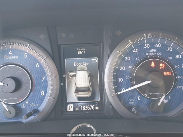5TDYZ3DC1HS767427 Toyota Sienna Xle 8 Passenger