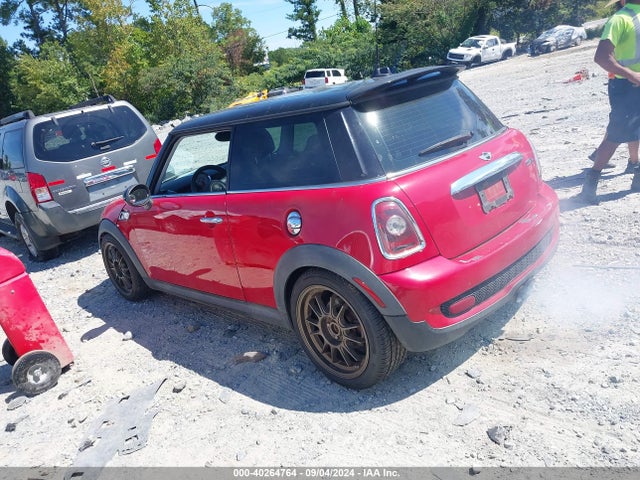 2009 MINI COOPER S WMWMF73539TT99415 Photo 2