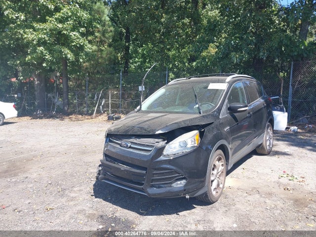 1FMCU0J9XGUA72286 Ford Escape Titanium