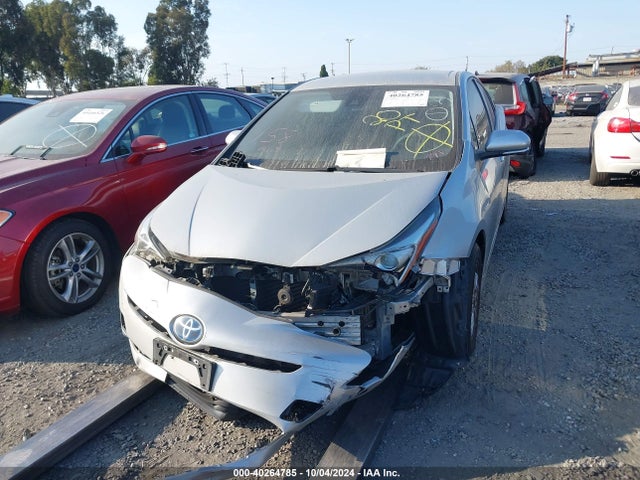 Toyota Prius Two 2017 JTDKBRFU5H3030879 Image 12