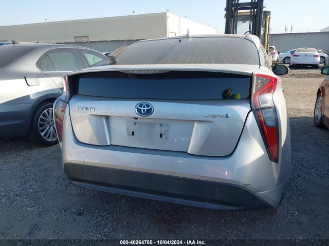 Toyota Prius Two 2017 JTDKBRFU5H3030879 Image 16