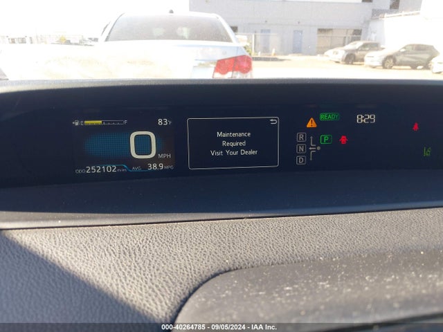 Toyota Prius Two 2017 JTDKBRFU5H3030879 Image 7
