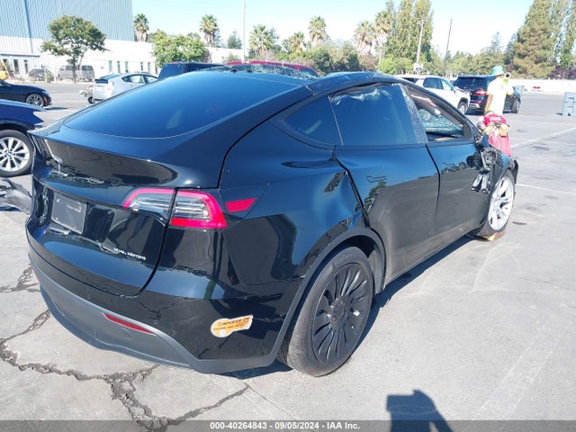 2020 TESLA MODEL Y 5YJYGDEE5LF057679 Photo 3