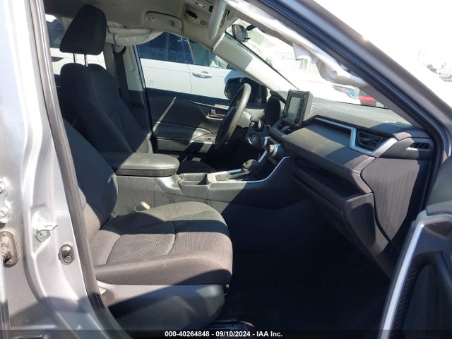Toyota RAV4 LE 2021 2T3H1RFV0MC131861 Image 5