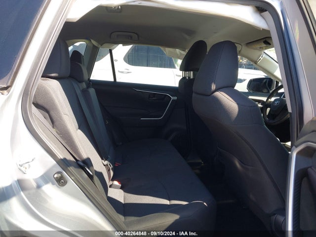 Toyota RAV4 LE 2021 2T3H1RFV0MC131861 Image 8