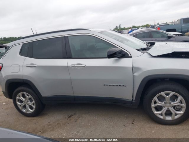 3C4NJDBN6RT114619 Jeep Compass Latitude 4x4