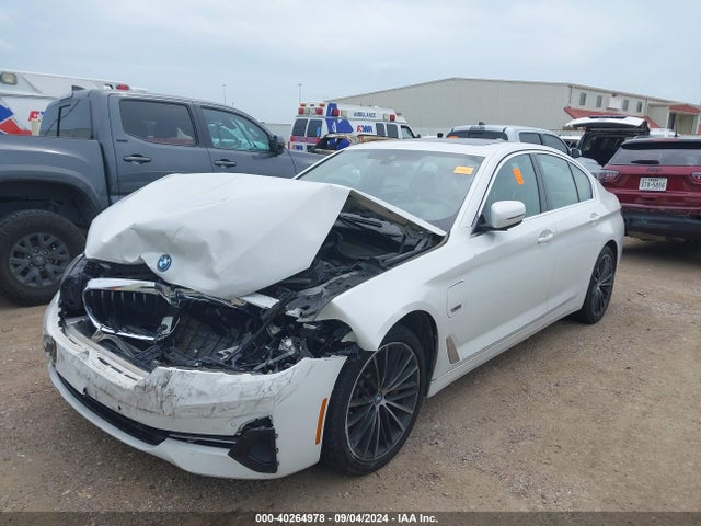 BMW 530e 2023 WBA13AG00PCL74296 Image 2