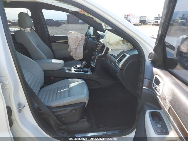 1C4RJFBG7JC225789 Jeep Grand Cherokee Sterling Edition 4x4