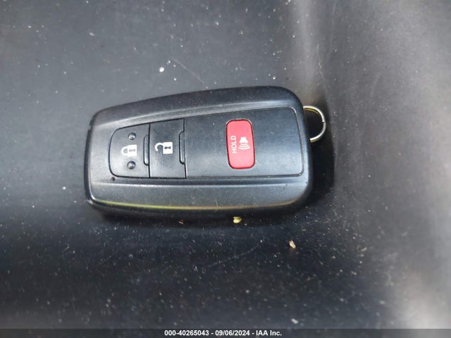 Toyota Prius Two 2016 JTDKBRFU6G3515353 Image 11