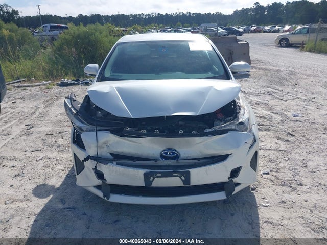 Toyota Prius Two 2016 JTDKBRFU6G3515353 Image 12