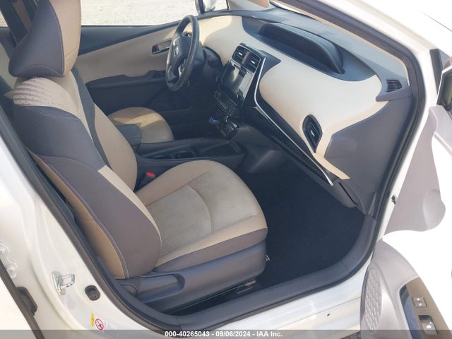 Toyota Prius Two 2016 JTDKBRFU6G3515353 Image 5