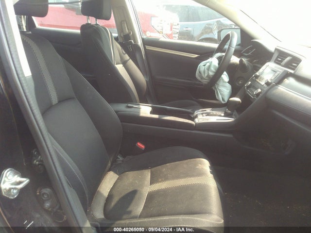 Honda Civic Lx 2018 2HGFC2F58JH558354 Image 5