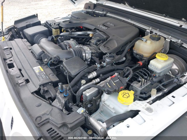1C4HJXDG5JW150717 Jeep Wrangler Unlimited Sport 4x4