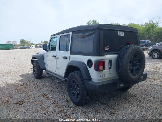 1C4HJXDG5JW150717 Jeep Wrangler Unlimited Sport 4x4