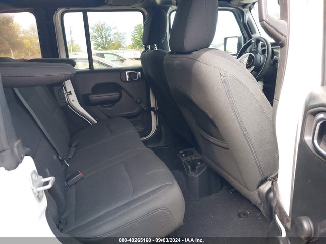 1C4HJXDG5JW150717 Jeep Wrangler Unlimited Sport 4x4