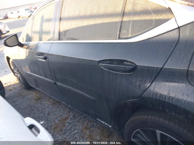 Lexus ES 300H 2022 58ADA1C19NU025914 Image 14