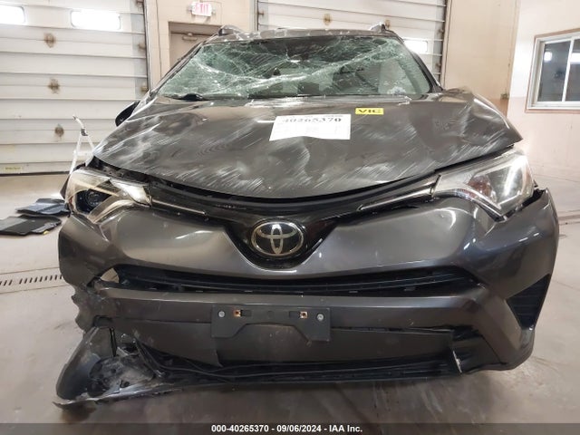 Toyota RAV4 LE 2018 JTMZFREV1JJ179014 Image 13