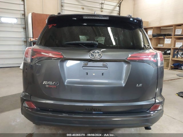 Toyota RAV4 LE 2018 JTMZFREV1JJ179014 Image 17