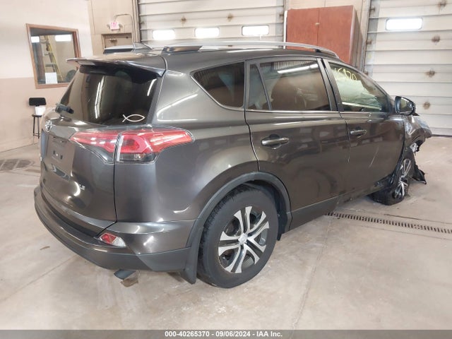 Toyota RAV4 LE 2018 JTMZFREV1JJ179014 Image 4