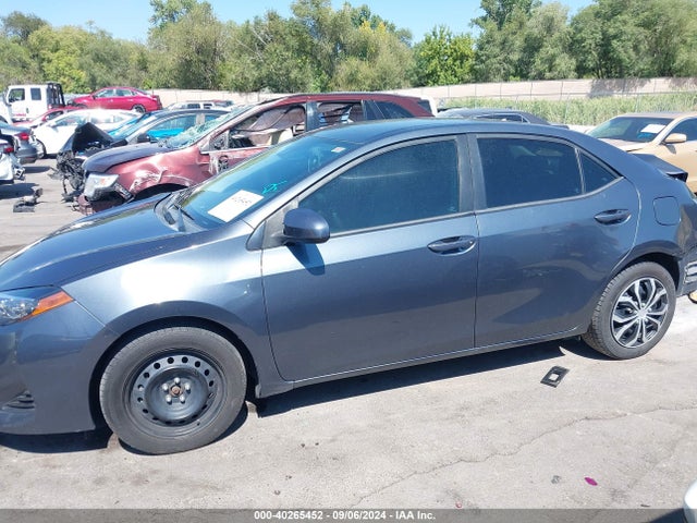 Toyota COROLLA LE 2018 2T1BURHE4JC051655 Image 14