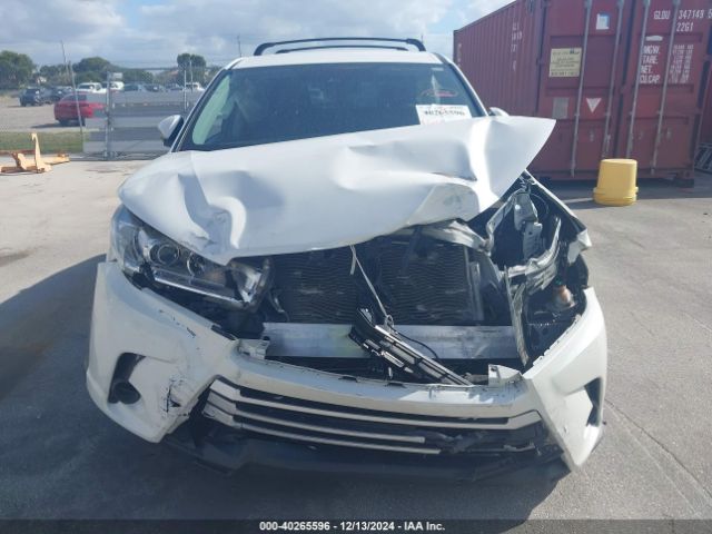 5TDZARFH7KS052764 Toyota Highlander Le