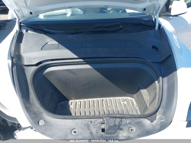 2024 TESLA MODEL Y 7SAYGDEE0RA280527 Photo 9