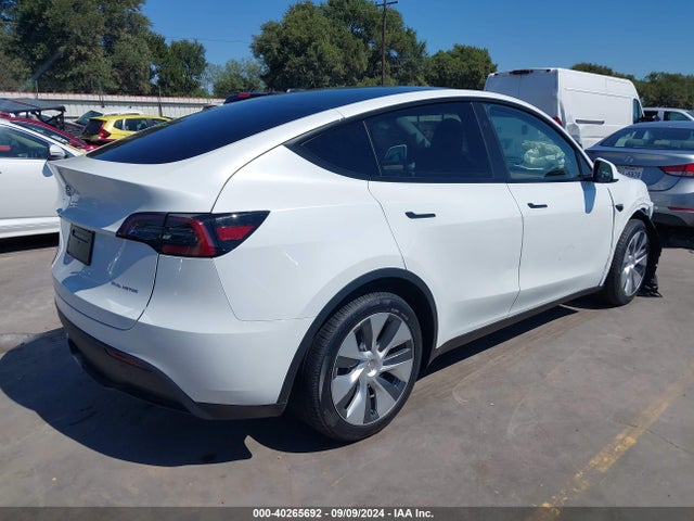 2024 TESLA MODEL Y 7SAYGDEE0RA280527 Photo 3