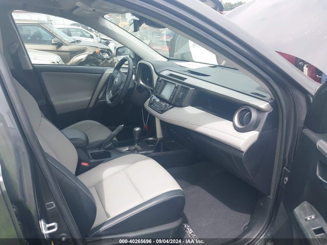 2T3YFREV6HW357460 Toyota Rav4 Platinum