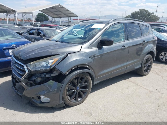 Ford ESCAPE SE 2018 1FMCU9GD6JUA55685 Image 2