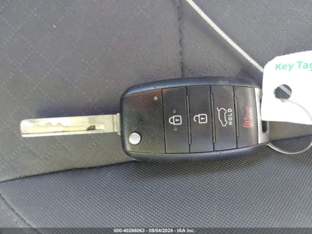 5XYPG4A35GG034255 KIA Sorento 2.4l Lx