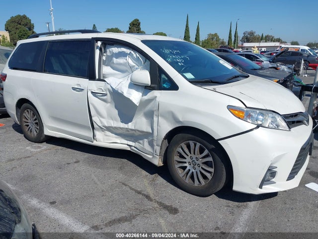 Toyota SIENNA XLE 2020 5TDYZ3DC1LS082949 Image 12