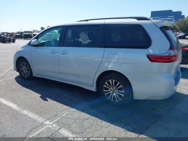 Toyota SIENNA XLE 2020 5TDYZ3DC1LS082949 Image 13