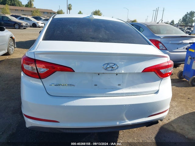 Hyundai SONATA SE 2016 5NPE24AF7GH360146 Image 15