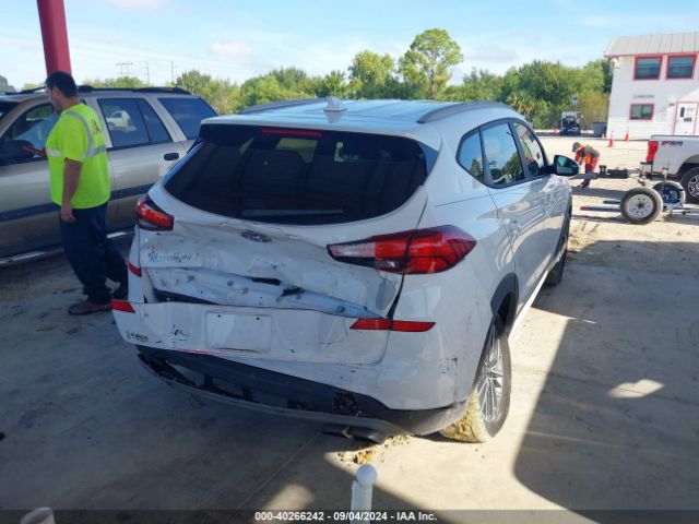 KM8J33ALXKU897678 Hyundai TUCSON SEL