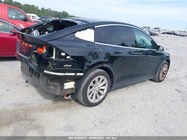 2019 TESLA MODEL X 5YJXCAE22KF184495 Photo 3