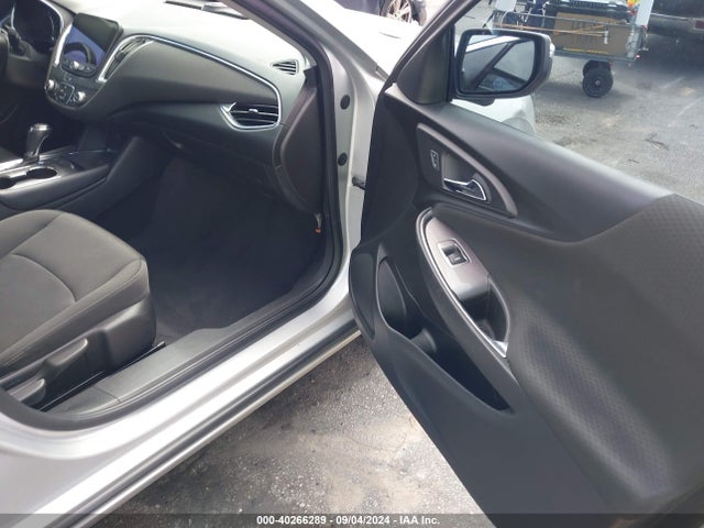 Chevrolet MALIBU LT 2018 1G1ZD5ST4JF239302 Image 5