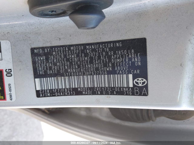 Toyota COROLLA LE 2017 5YFBURHE3HP627956 Image 9