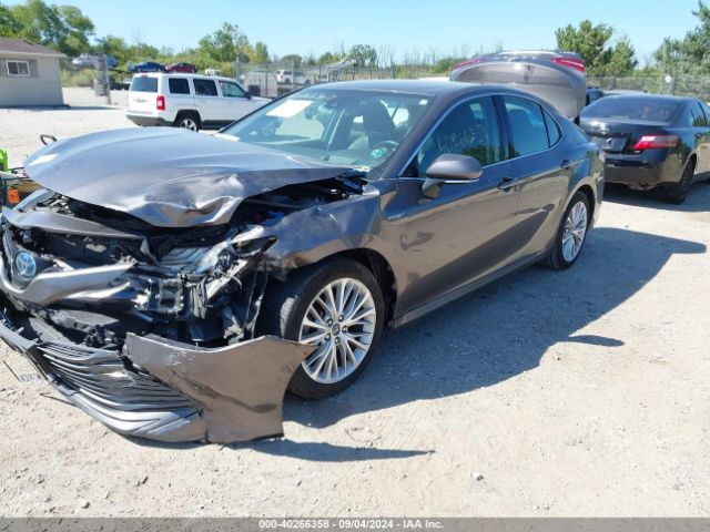 4T1B21HK9KU513155 Toyota Camry Hybrid Xle