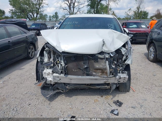 5TDZARFH3JS041551 Toyota Highlander Le
