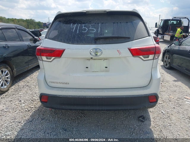 5TDZARFH3JS041551 Toyota Highlander Le
